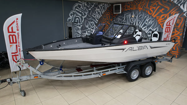 Alba 570 ja traileri - Messukuva